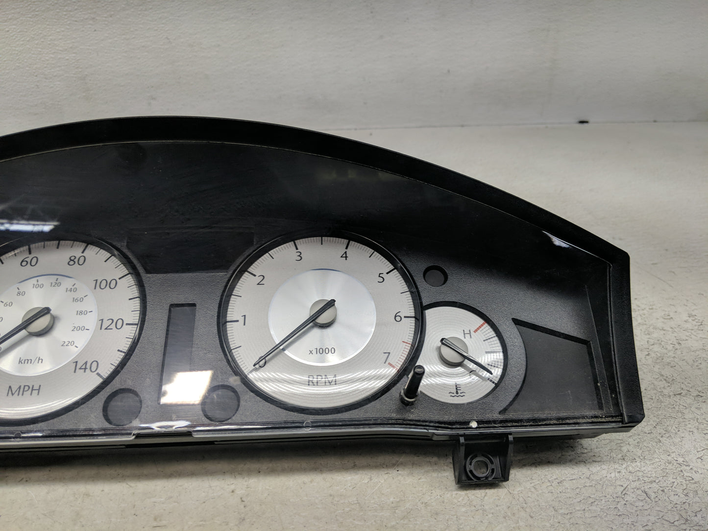 2008 Chrysler 300 Instrument Cluster Speedometer Gauges P/N:P05172105AF Fits OEM Used Auto Parts - Oemusedautoparts1.com