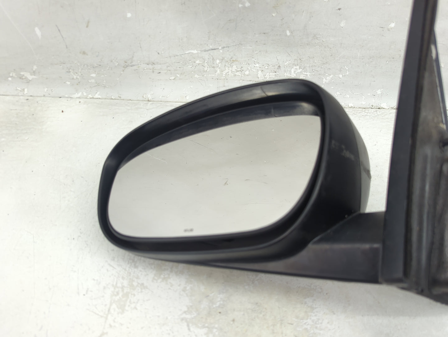 2005-2010 Chrysler 300 Driver Side View Mirror - Left Door Mirror OEM Used - Oemusedautoparts1.com