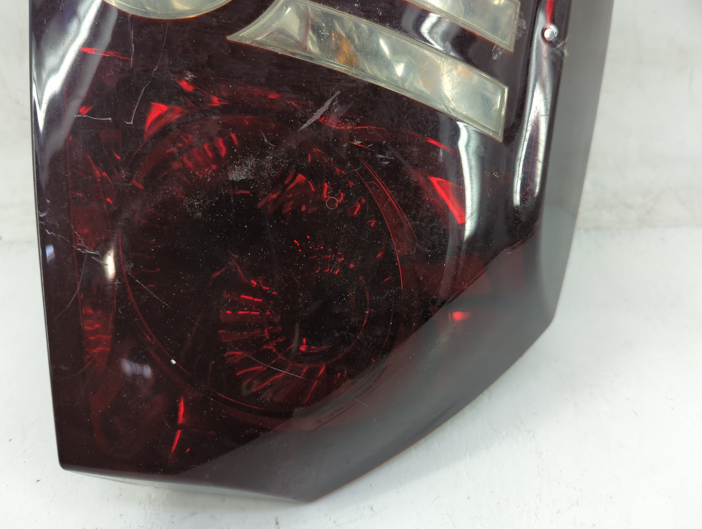 2008-2010 Chrysler 300 Tail Light Assembly Passenger Right OEM P/N:04806372AC Fits Fits 2008 2009 2010 OEM Used Auto Parts -