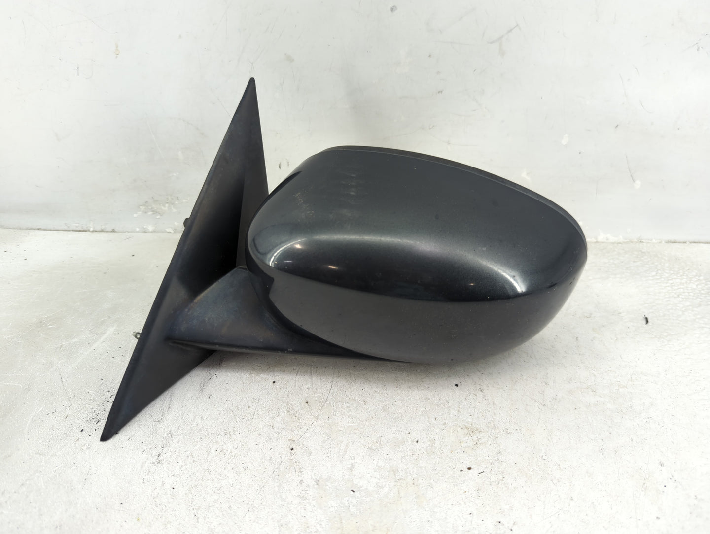 2006-2010 Chrysler 300 Driver Side View Mirror - Left Door Mirror OEM Used - Oemusedautoparts1.com