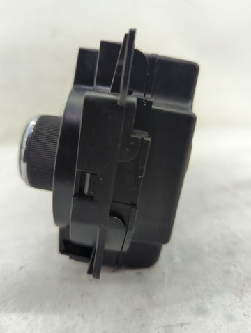 2008-2010 Chrysler 300 Climate Control Module Temperature AC/Heater Replacement P/N:P55111871AB Fits Fits 2008 2009 2010 OEM Used Auto Parts