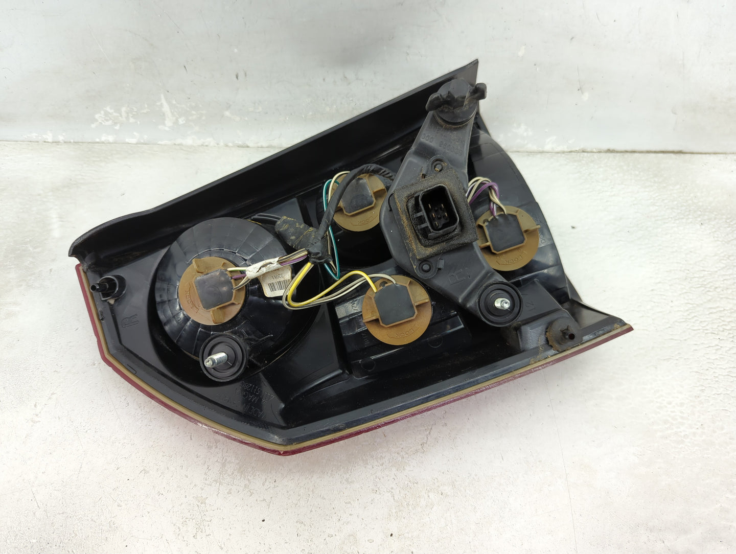 2008-2010 Chrysler 300 Tail Light Assembly Passenger Right OEM P/N:04806372AC Fits Fits 2008 2009 2010 OEM Used Auto Parts -