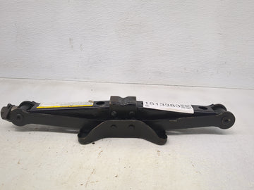 2008 Chrysler 300 Spare Scissor Car Jack 1513383 - Oemusedautoparts1.com