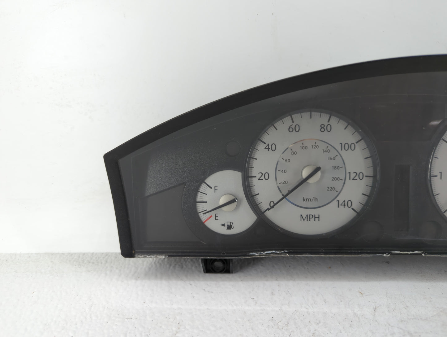 2008 Chrysler 300 Instrument Cluster Speedometer Gauges P/N:P05172105AE P05172120AE Fits OEM Used Auto Parts - Oemusedautopa