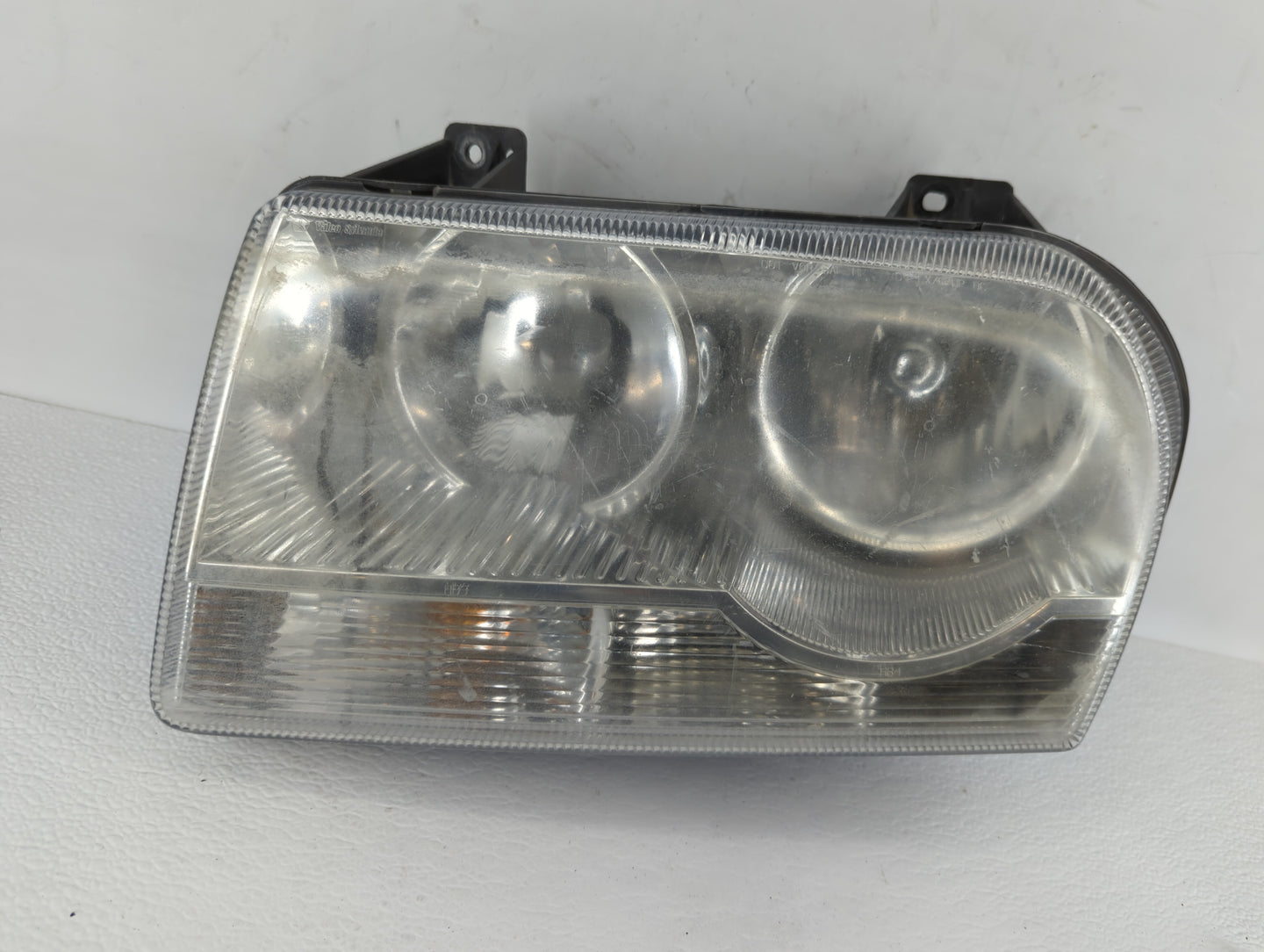 2008-2010 Chrysler 300 Driver Left Oem Head Light Headlight Lamp - Oemusedautoparts1.com