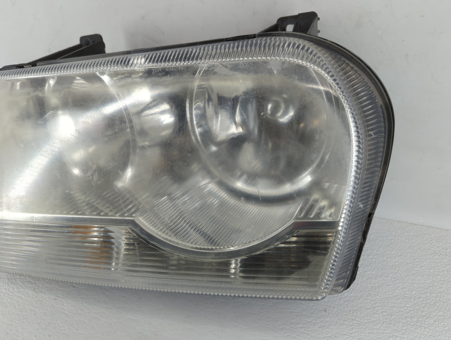 2008-2010 Chrysler 300 Driver Left Oem Head Light Headlight Lamp - Oemusedautoparts1.com