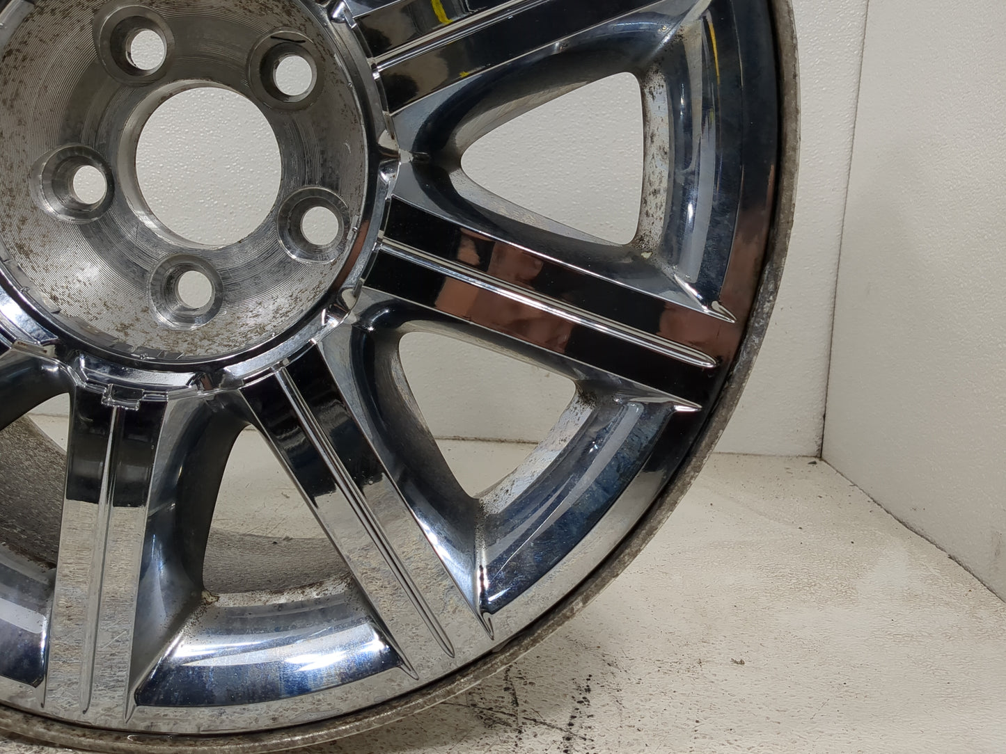 2007-2010 Chrysler 300 Oem Wheel Rim 5000999 - Oemusedautoparts1.com