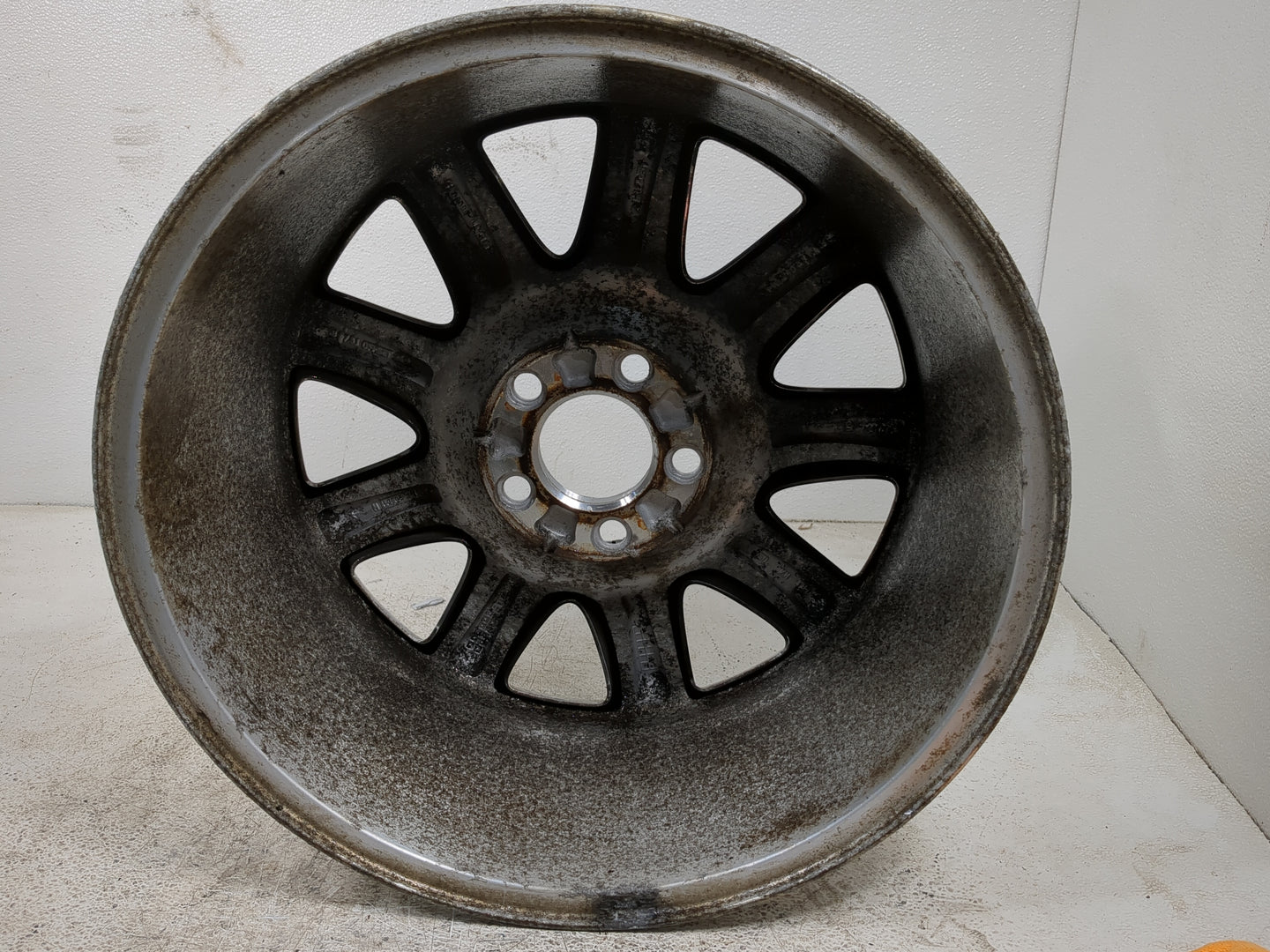 2007-2010 Chrysler 300 Oem Wheel Rim 5000999 - Oemusedautoparts1.com