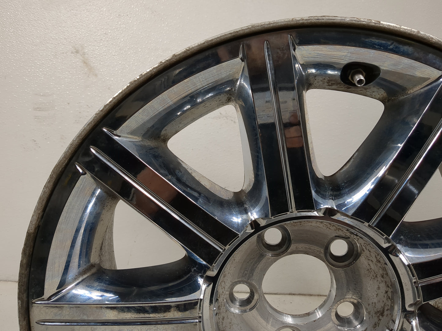 2007-2010 Chrysler 300 Oem Wheel Rim 5000999 - Oemusedautoparts1.com