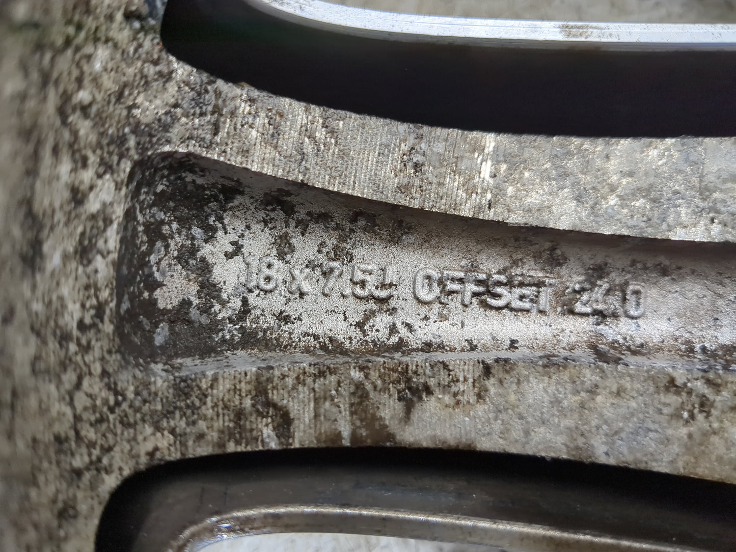 2007-2010 Chrysler 300 Oem Wheel Rim 5001000 - Oemusedautoparts1.com