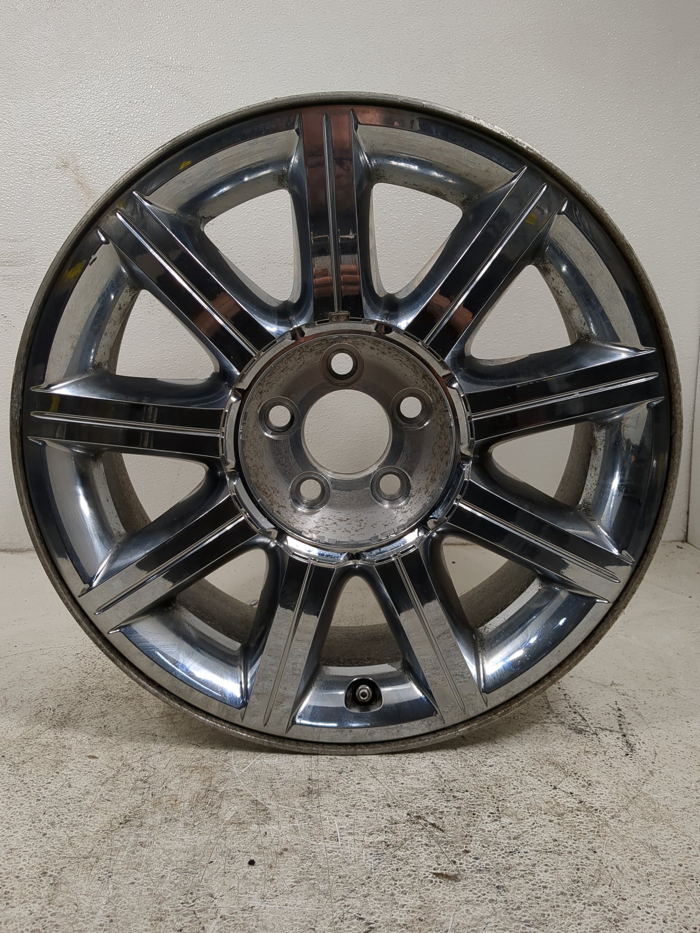 2007-2010 Chrysler 300 Oem Wheel Rim 5001000 - Oemusedautoparts1.com