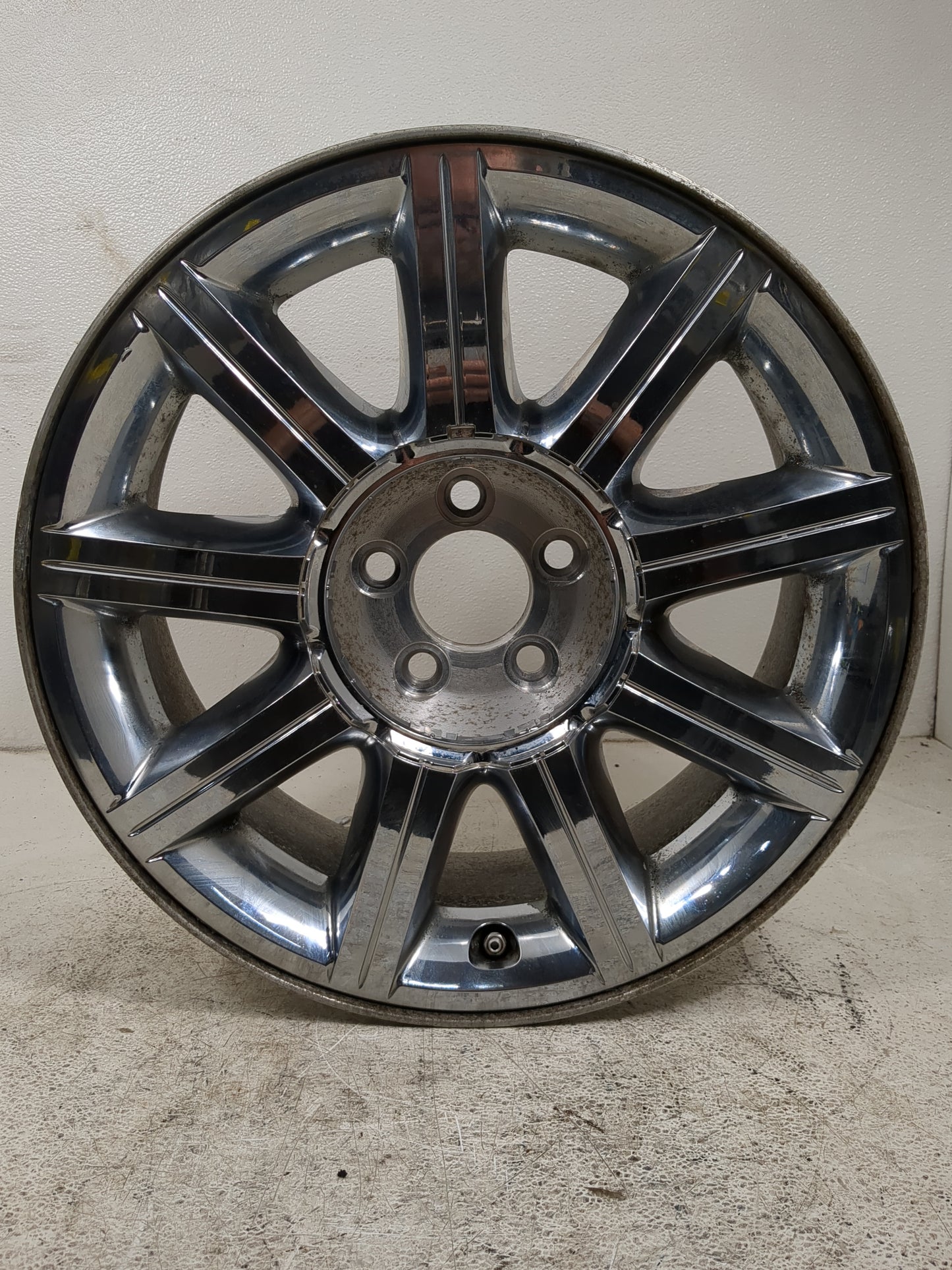 2007-2010 Chrysler 300 Oem Wheel Rim 5001000 - Oemusedautoparts1.com