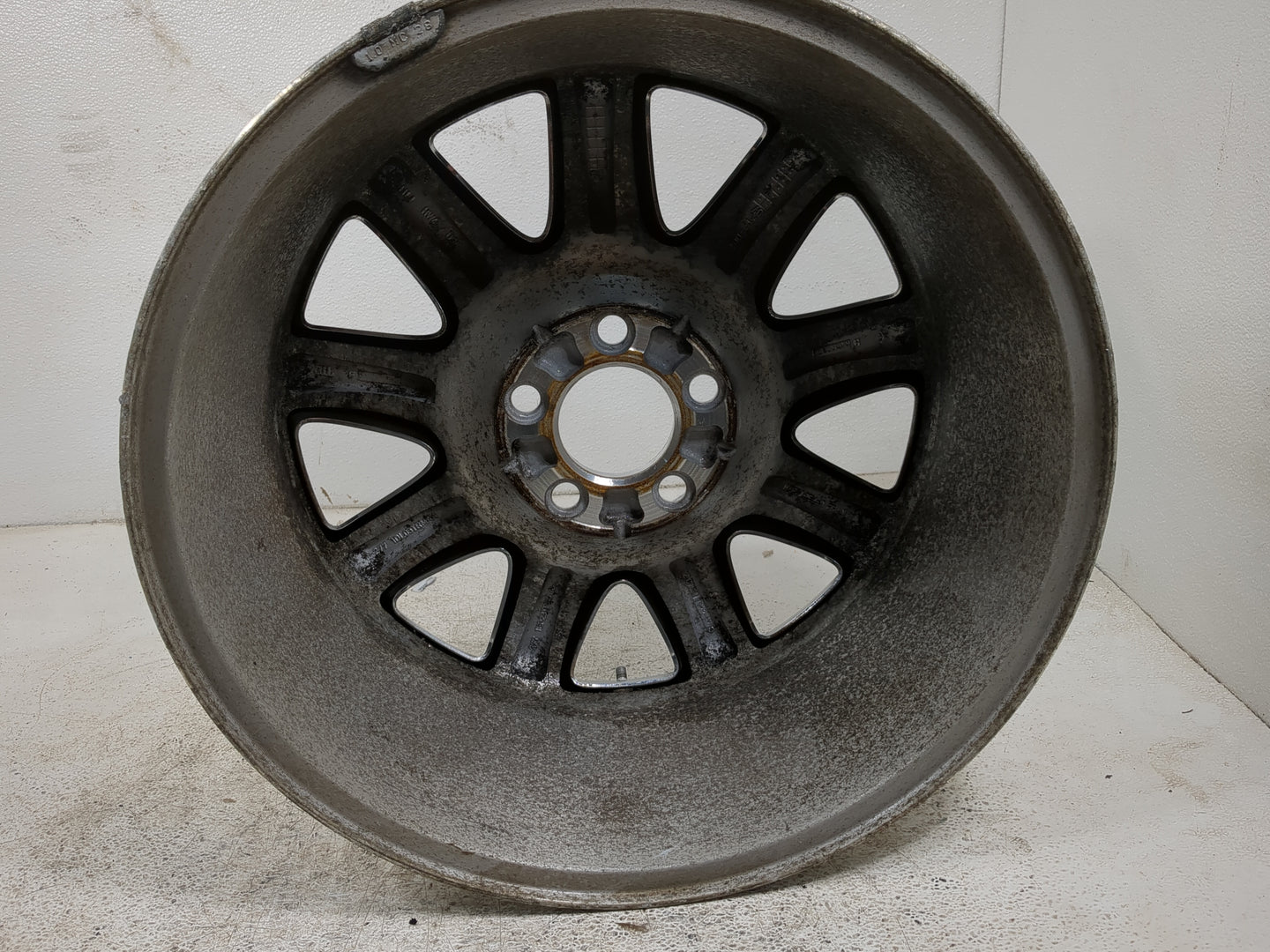 2007-2010 Chrysler 300 Oem Wheel Rim 5001000 - Oemusedautoparts1.com