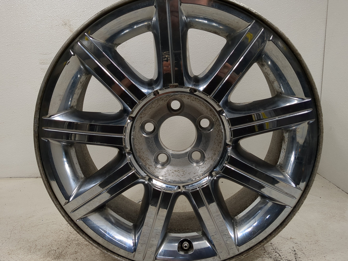 2007-2010 Chrysler 300 Oem Wheel Rim 5001000 - Oemusedautoparts1.com