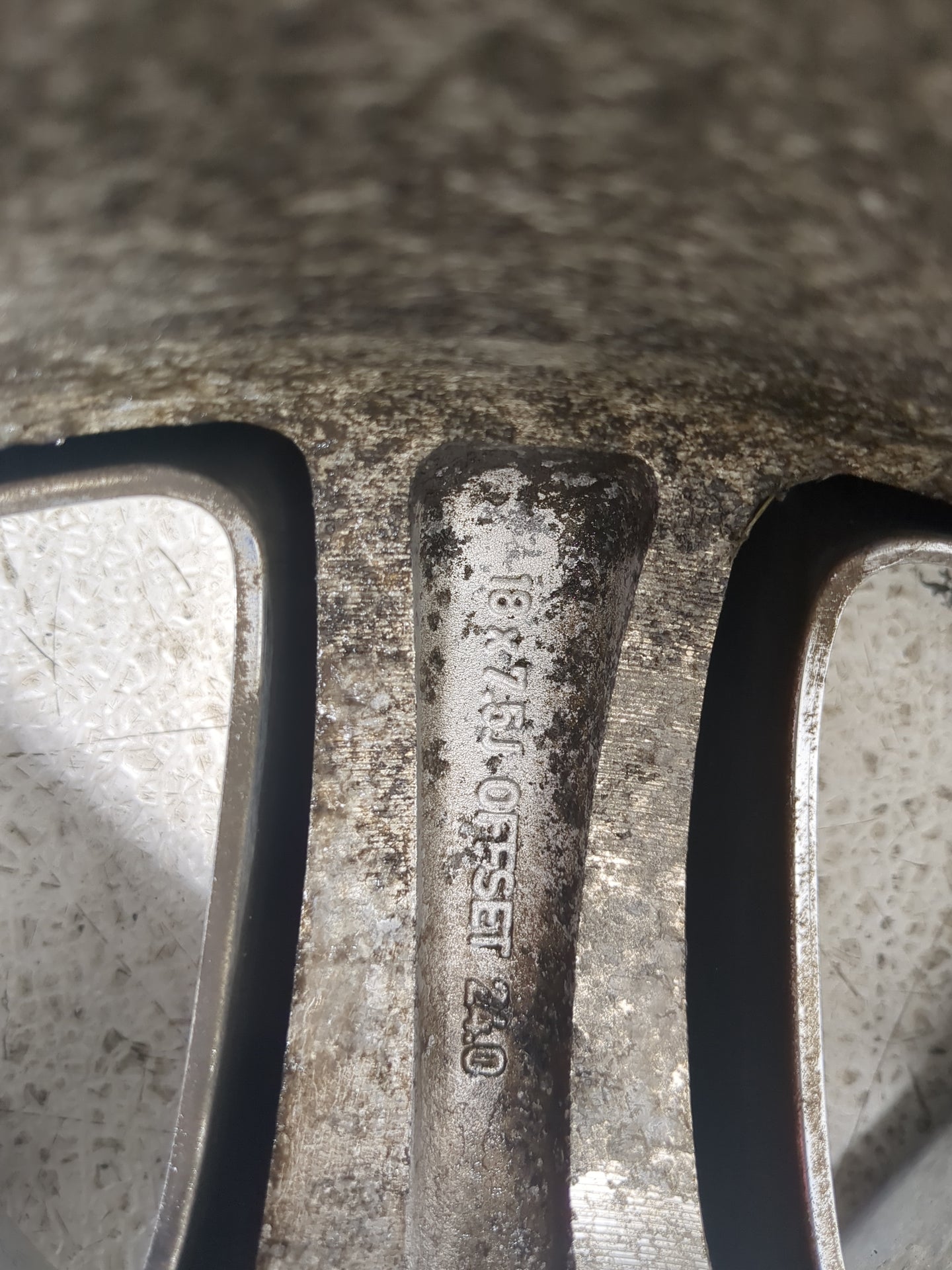 2007-2010 Chrysler 300 Oem Wheel Rim 5001001 - Oemusedautoparts1.com