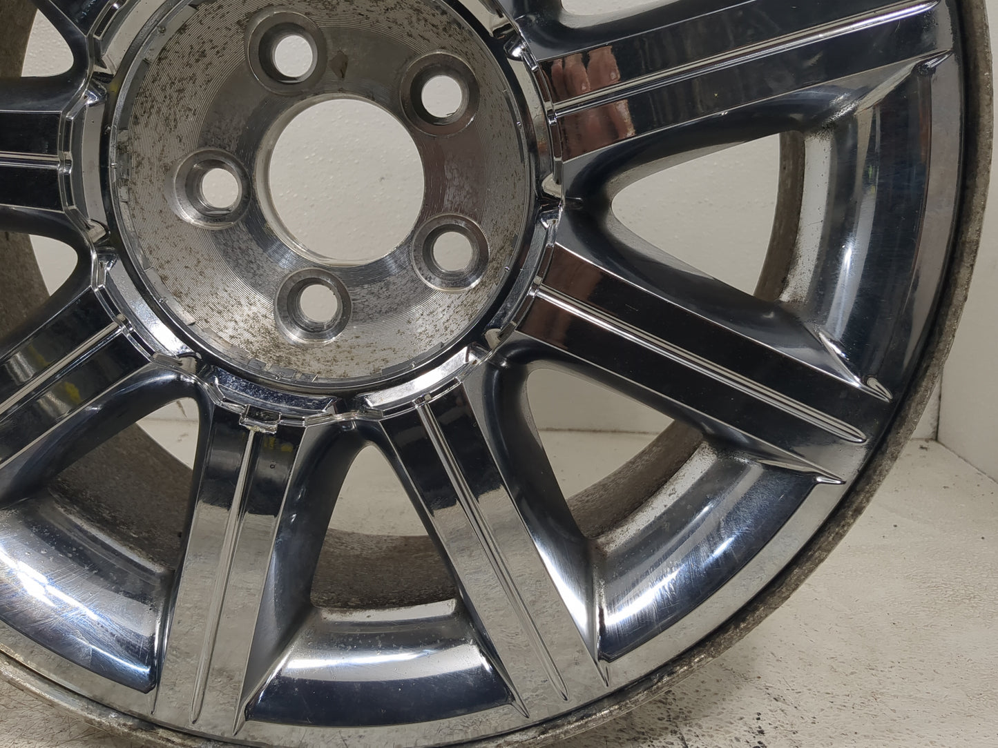 2007-2010 Chrysler 300 Oem Wheel Rim 5001002 - Oemusedautoparts1.com