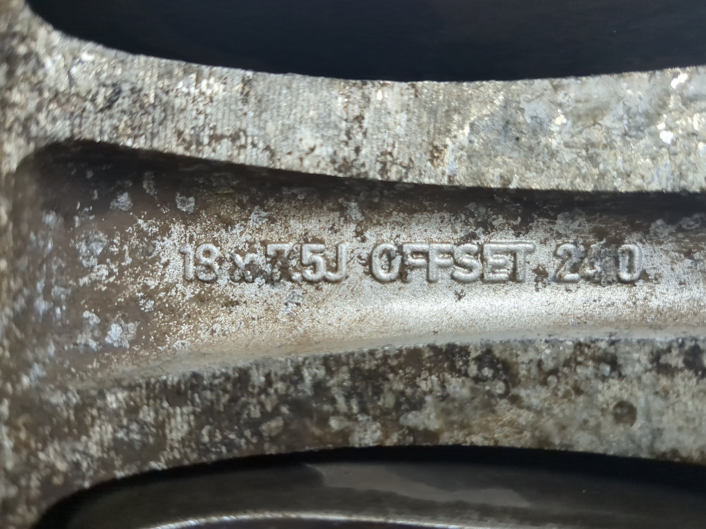 2007-2010 Chrysler 300 Oem Wheel Rim 5001002 - Oemusedautoparts1.com
