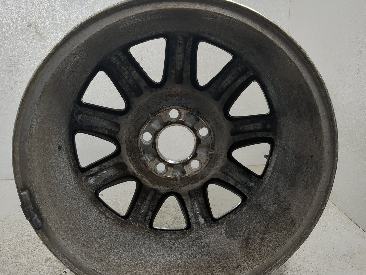 2007-2010 Chrysler 300 Oem Wheel Rim 5001002 - Oemusedautoparts1.com