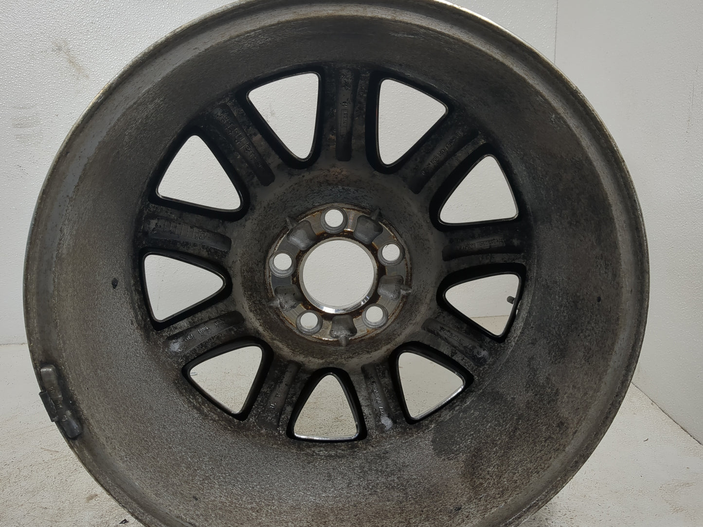 2007-2010 Chrysler 300 Oem Wheel Rim 5001002 - Oemusedautoparts1.com