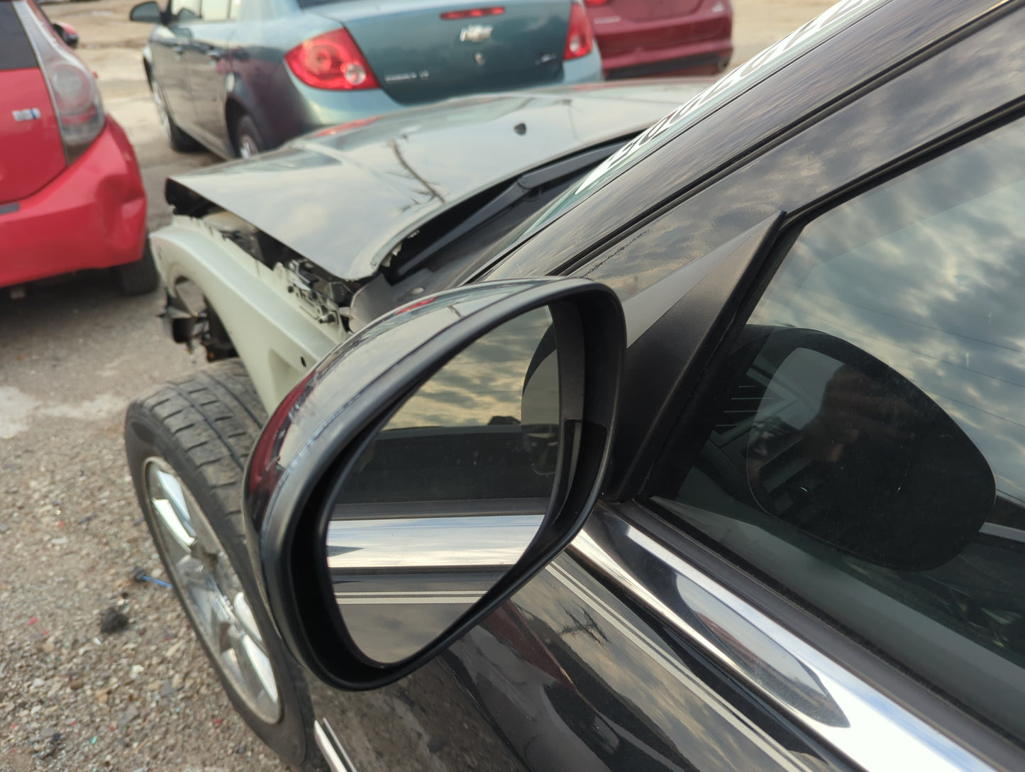 2006-2010 Chrysler 300 Driver Side View Mirror - Left Door Mirror OEM Used - Oemusedautoparts1.com