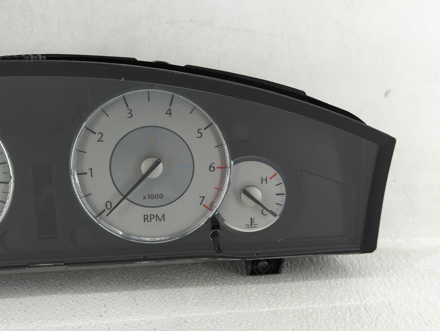 2008 Chrysler 300 Instrument Cluster Speedometer Gauges P/N:P05172109AE P05172109AF Fits OEM Used Auto Parts - Oemusedautopa