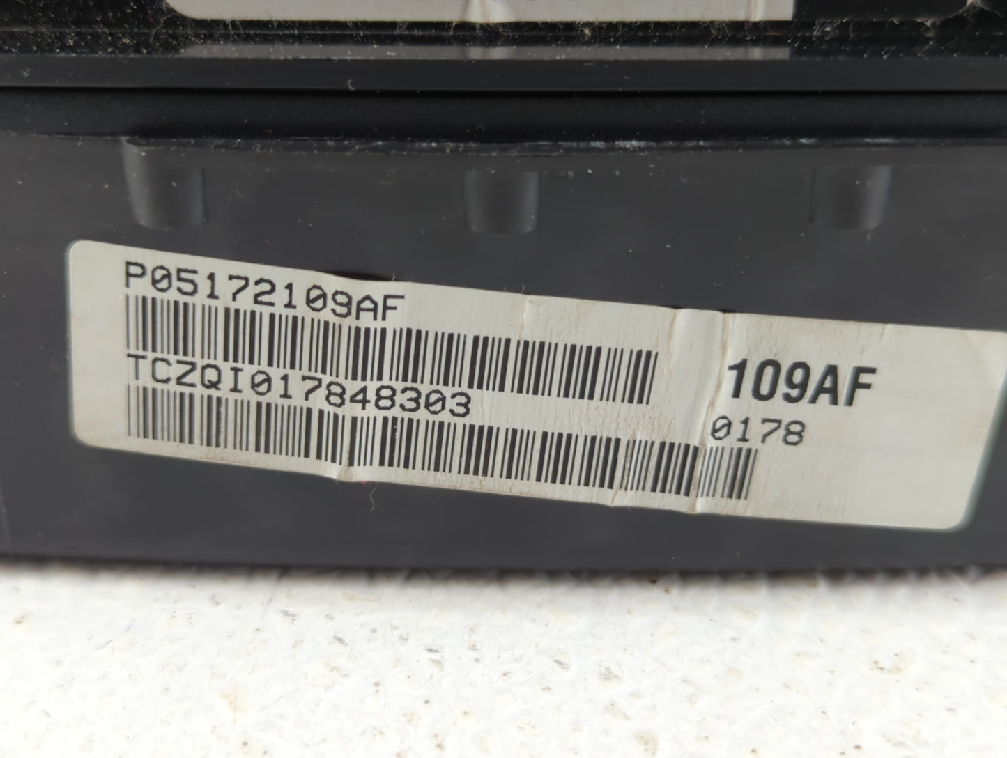 2008 Chrysler 300 Instrument Cluster Speedometer Gauges P/N:P05172109AF Fits OEM Used Auto Parts - Oemusedautoparts1.com