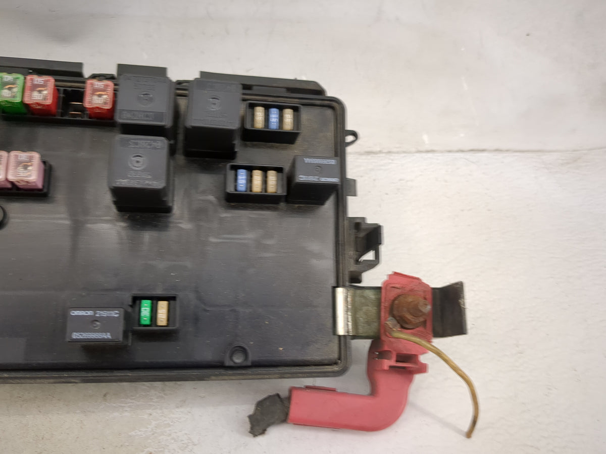 2008 Chrysler 300 Fusebox Fuse Box Panel Relay Module Fits OEM Used Auto Parts - Oemusedautoparts1.com