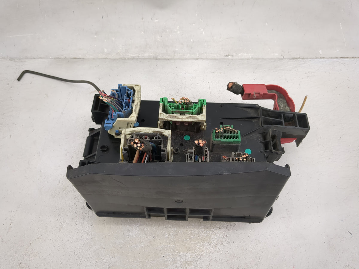 2008 Chrysler 300 Fusebox Fuse Box Panel Relay Module Fits OEM Used Auto Parts - Oemusedautoparts1.com