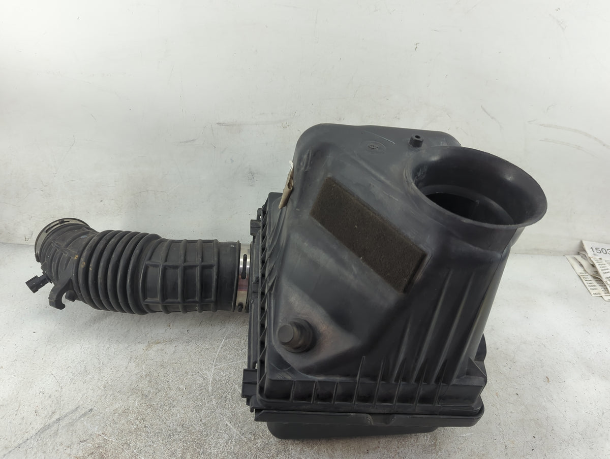 2008 Chrysler 300 Air Cleaner Intake Duct Hose Tube 5036104 - Oemusedautoparts1.com