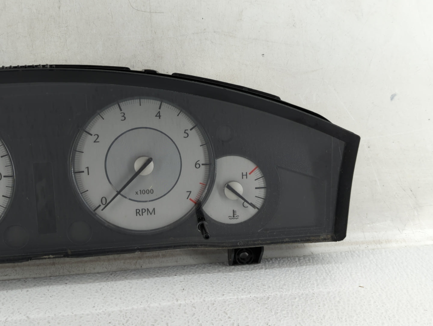 2008 Chrysler 300 Instrument Cluster Speedometer Gauges P/N:P05172105AF Fits OEM Used Auto Parts - Oemusedautoparts1.com