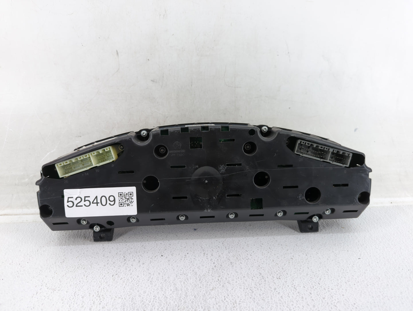 2008 Chrysler 300 Instrument Cluster Speedometer Gauges P/N:P05172105AF Fits OEM Used Auto Parts - Oemusedautoparts1.com