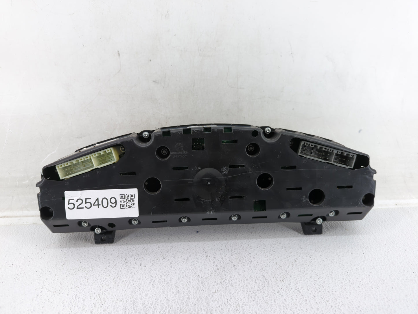 2008 Chrysler 300 Instrument Cluster Speedometer Gauges P/N:P05172105AF Fits OEM Used Auto Parts - Oemusedautoparts1.com
