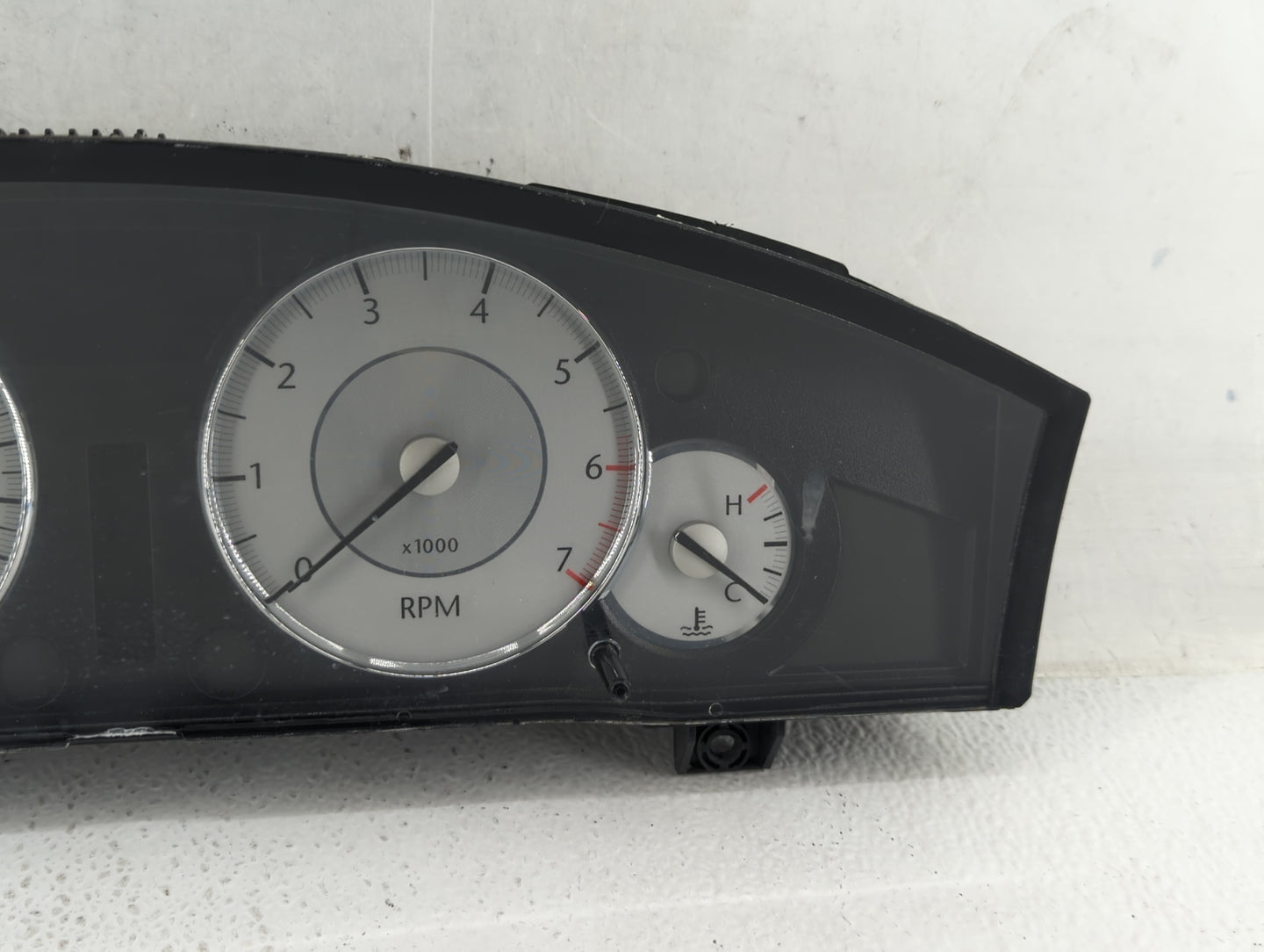 2008 Chrysler 300 Instrument Cluster Speedometer Gauges P/N:P05172109AE Fits OEM Used Auto Parts - Oemusedautoparts1.com