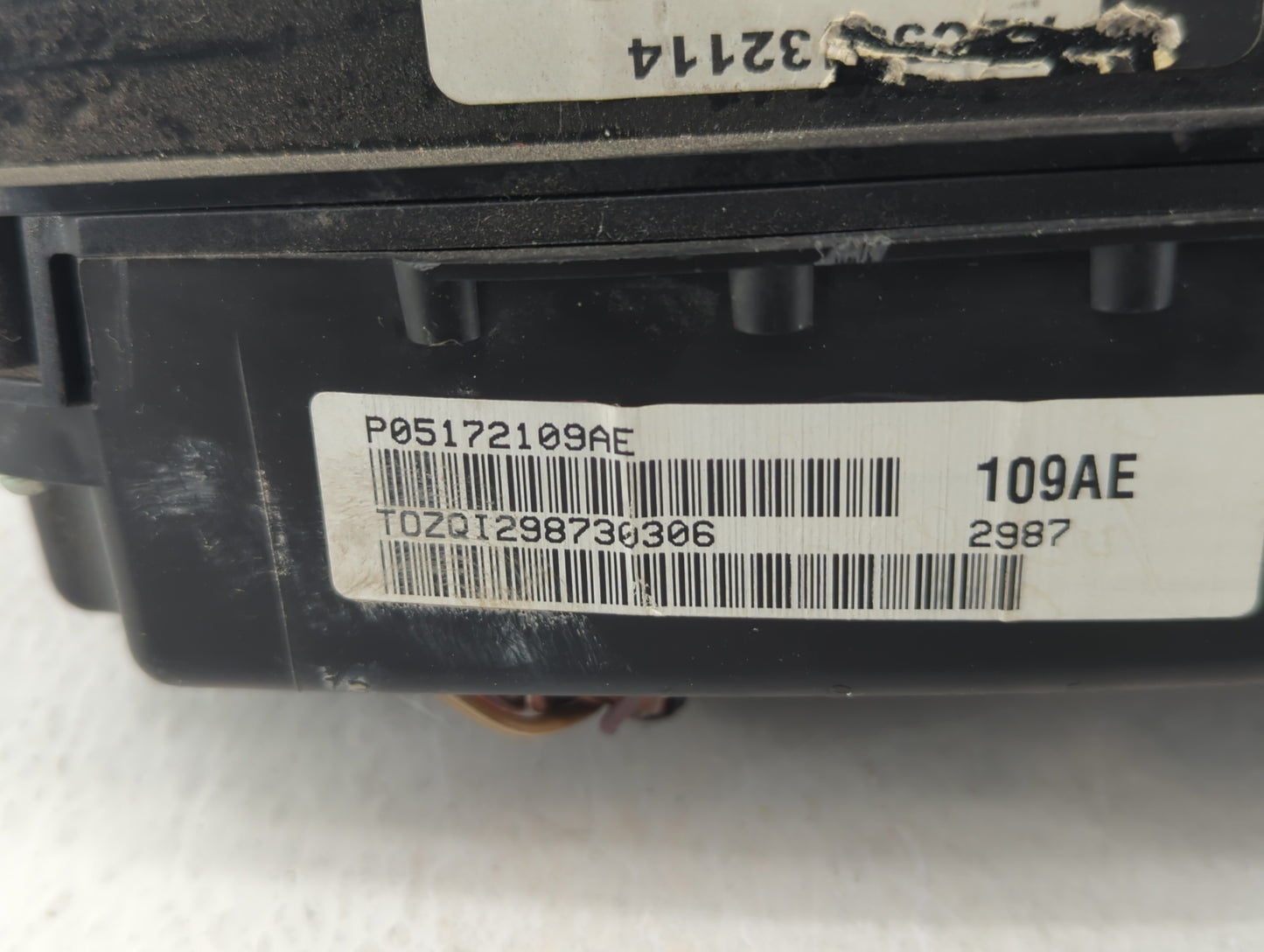 2008 Chrysler 300 Instrument Cluster Speedometer Gauges P/N:P05172109AE Fits OEM Used Auto Parts - Oemusedautoparts1.com