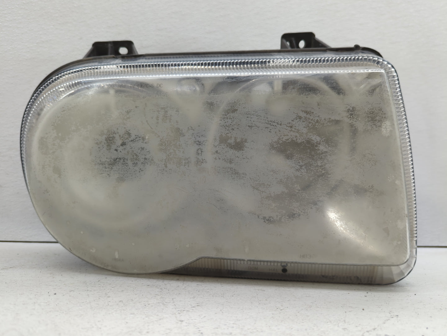 2008-2010 Chrysler 300 Passenger Right Oem Head Light Headlight Lamp - Oemusedautoparts1.com