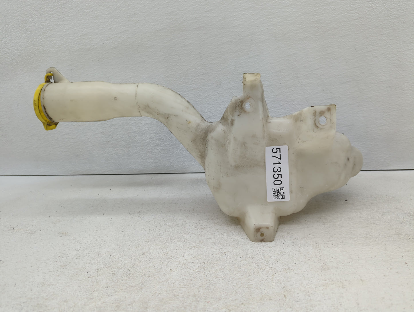 2006-2010 Chrysler 300 Windshield Washer Fluid Reservoir Bottle Oem - Oemusedautoparts1.com