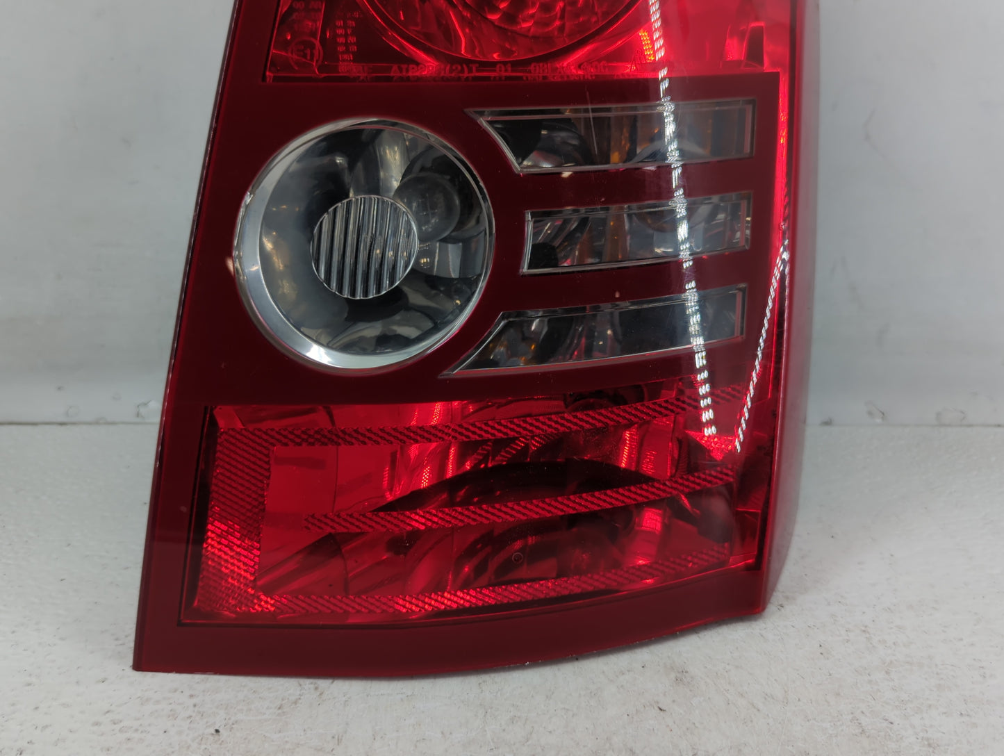 2008-2010 Chrysler 300 Tail Light Assembly Passenger Right OEM P/N:04806372AB 04806370AB Fits Fits 2008 2009 2010 OEM Used A