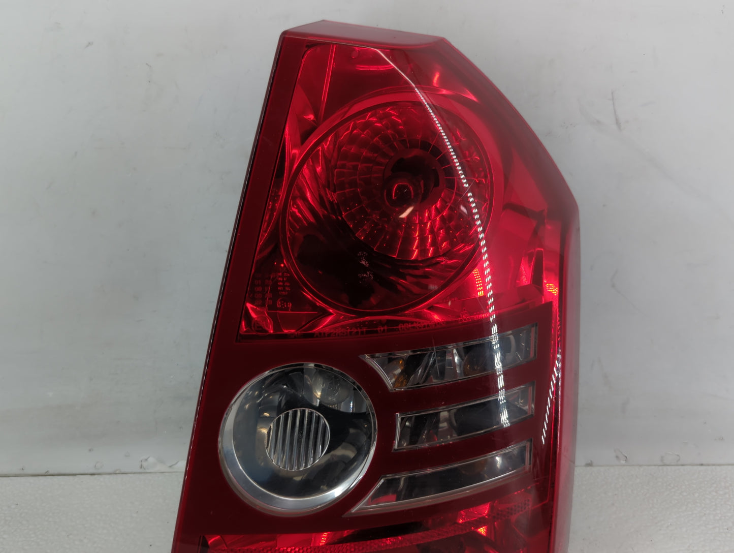 2008-2010 Chrysler 300 Tail Light Assembly Passenger Right OEM P/N:04806372AB 04806370AB Fits Fits 2008 2009 2010 OEM Used A