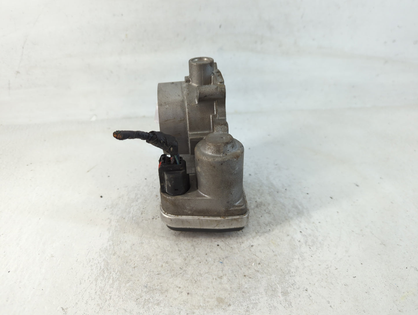 2006-2010 Chrysler 300 Throttle Body P/N:0486 1691 AA A2C53099253 Fits Fits 2006 2007 2008 2009 2010 2011 OEM Used Auto Part