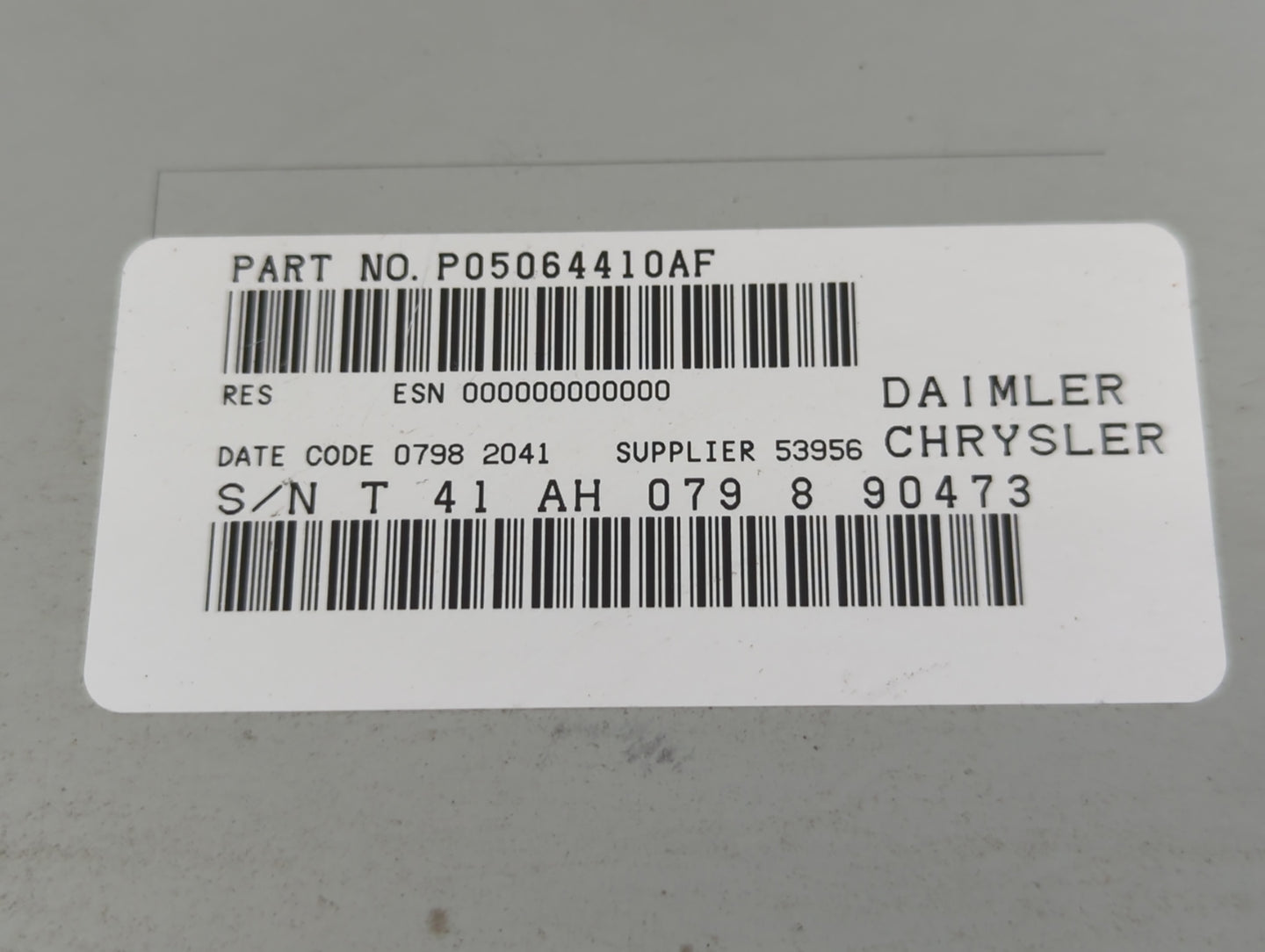 2008-2009 Chrysler 300 Radio AM FM Cd Player Receiver Replacement P/N:P05064410AF Fits Fits 2008 2009 OEM Used Auto Parts - 