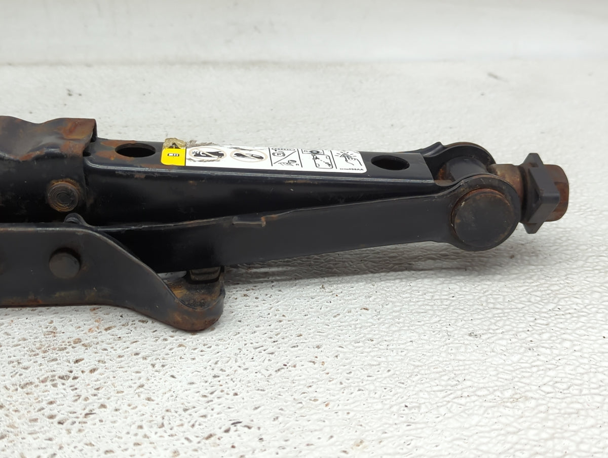 Chrysler 300 Spare Scissor Car Jack 856206 - Oemusedautoparts1.com