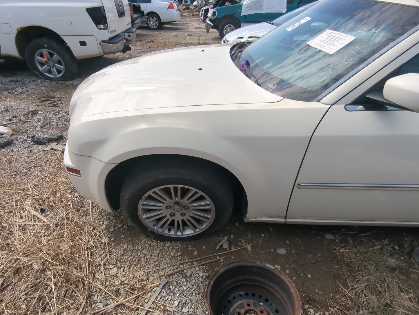 2005-2010 Chrysler 300 Driver Fender - Oemusedautoparts1.com