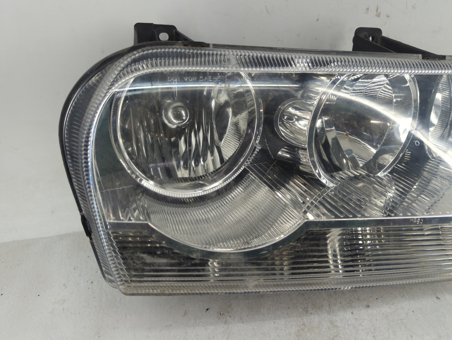 2008-2010 Chrysler 300 Passenger Right Oem Head Light Headlight Lamp - Oemusedautoparts1.com