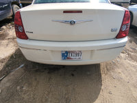 2005-2010 Chrysler 300 Rear Bumper Assembly Oem - Oemusedautoparts1.com
