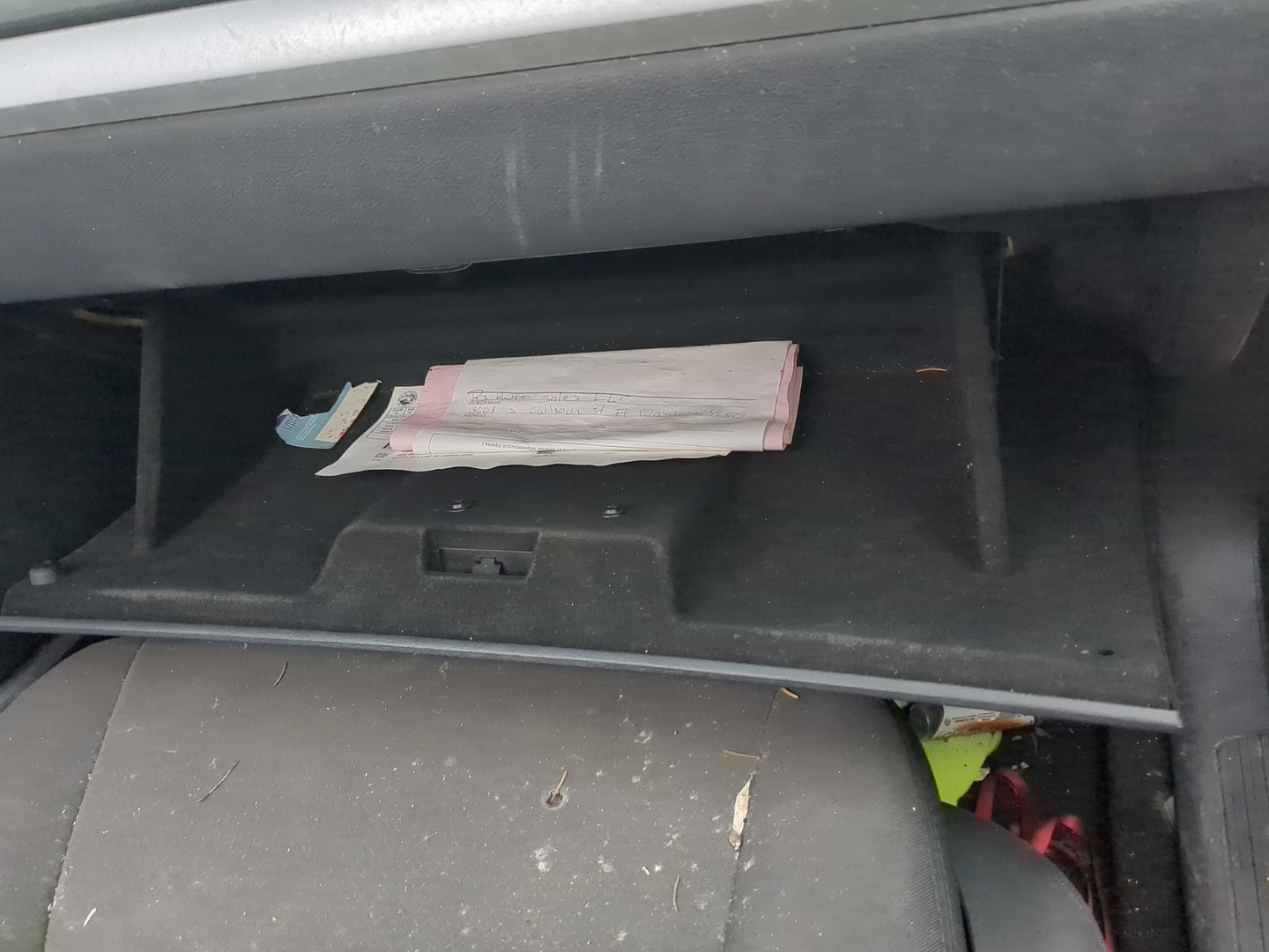 2008 Chrysler 300 Passenger Glove Box Door Storage Compartment - Oemusedautoparts1.com