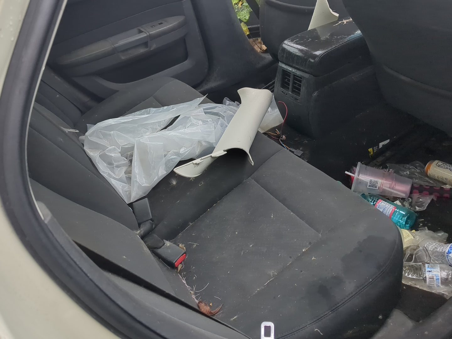 2008 Chrysler 300 Rear Seat Oem - Oemusedautoparts1.com