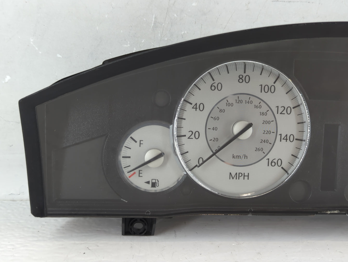 2008 Chrysler 300 Instrument Cluster Speedometer Gauges P/N:P05172109AF Fits OEM Used Auto Parts - Oemusedautoparts1.com