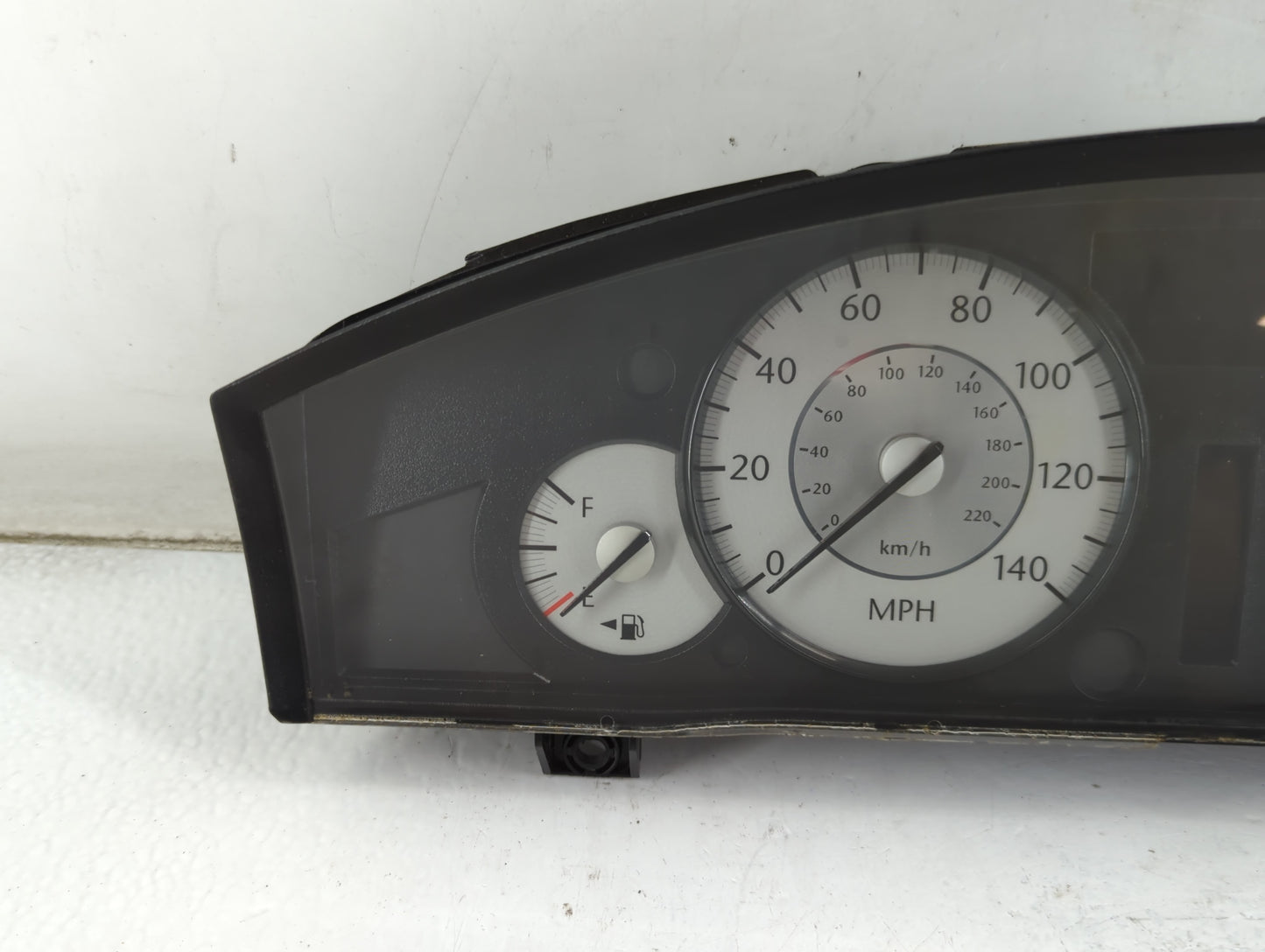 2008 Chrysler 300 Instrument Cluster Speedometer Gauges P/N:P05172105AE Fits OEM Used Auto Parts - Oemusedautoparts1.com