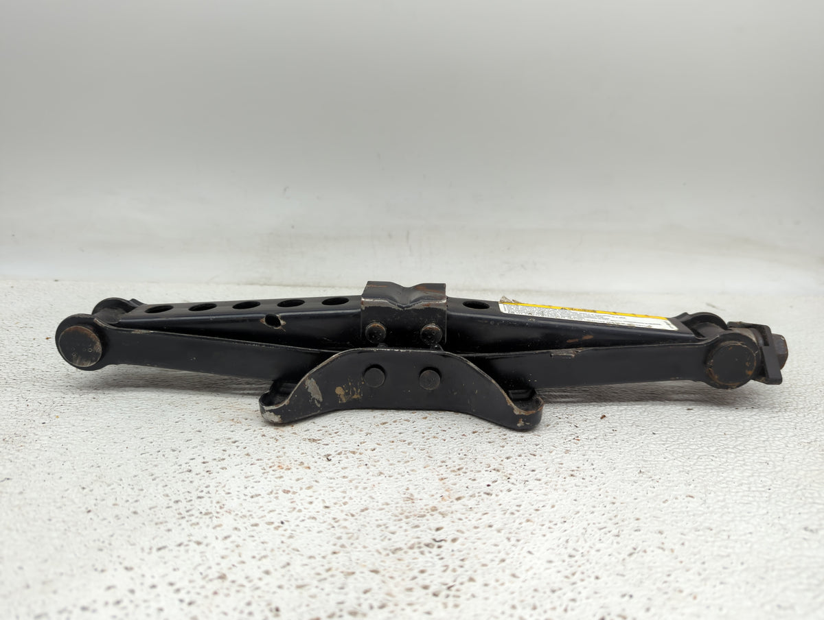 Chrysler 300 Spare Scissor Car Jack 908234 - Oemusedautoparts1.com