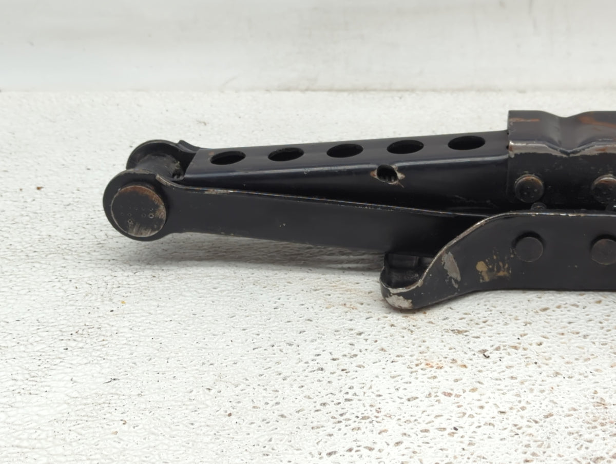 Chrysler 300 Spare Scissor Car Jack 908234 - Oemusedautoparts1.com